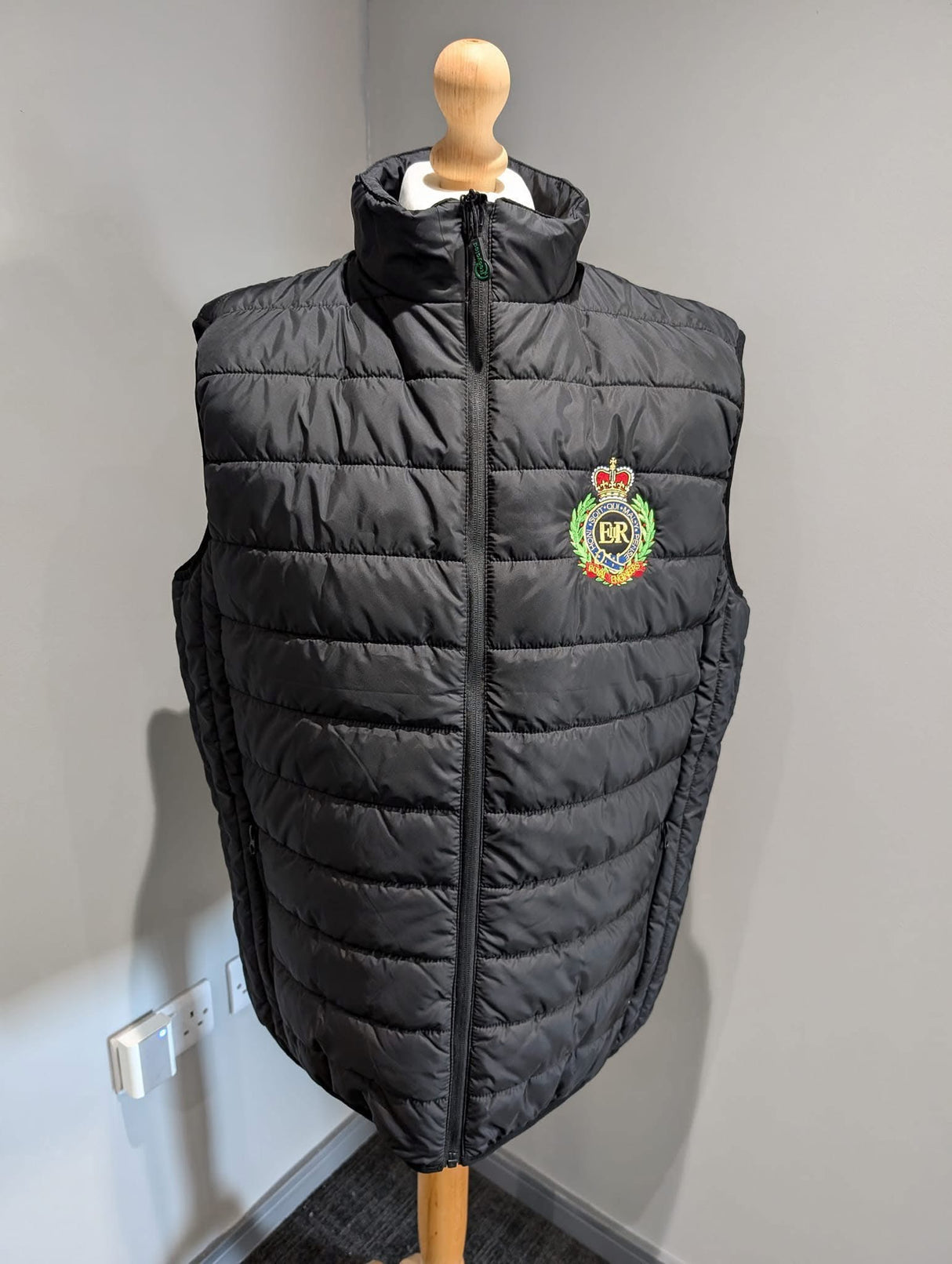 Royal Engineers Cap Badge Gilet